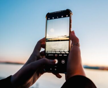 “How can I send photos from my cell phone?”