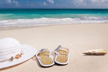5 Golden Rules: How to Stay Safe Online with Your Cell Phone at All Times, Even While on Vacation