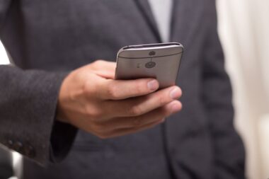Here’s how to send files wirelessly from one smartphone to another in a matter of seconds