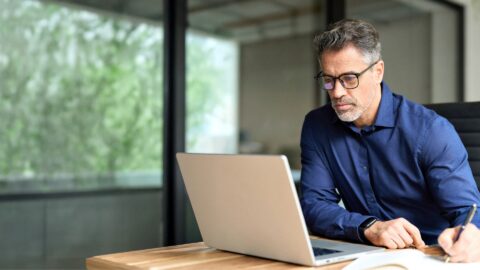 Rest your eyes and put your feet up: let Outlook read out your e-mails