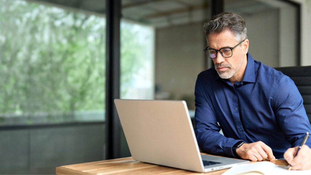 Rest your eyes and put your feet up: let Outlook read out your e-mails