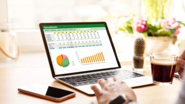This brings your statistics to life: Create charts with pictograms instead of bars