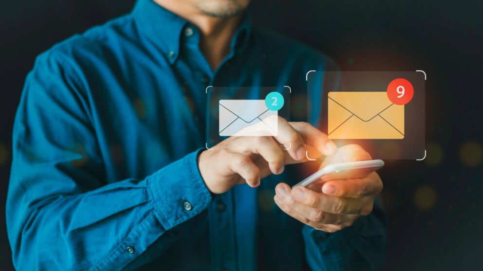 Outlook Lite is coming to an end on smartphones: Don’t waste any time—make the switch now