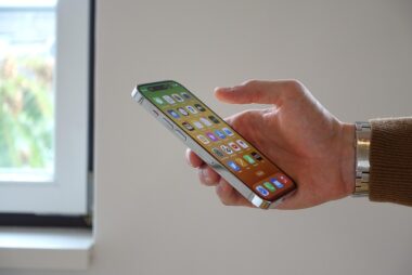 The iPhone next to your bed, yet still peace and quiet: Here’s how to sleep undisturbed while still being reachable in an emergency